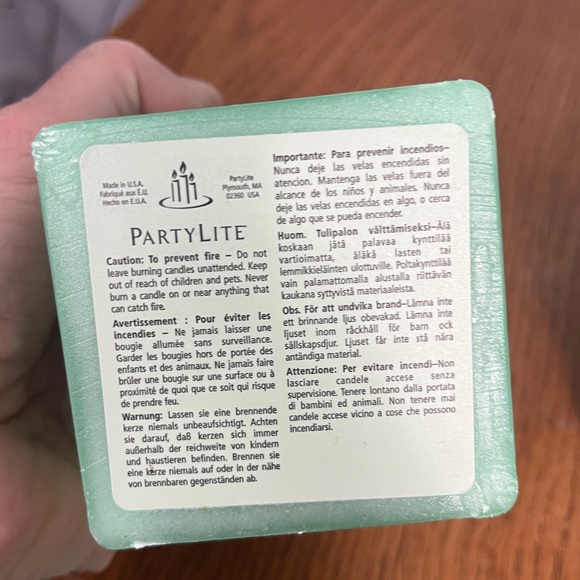 PartyLite Tropical Rain 3x6 Square Pillar New in box - Picture 4 of 4